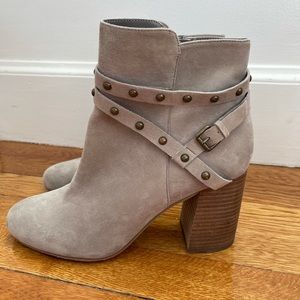 Heeled boots